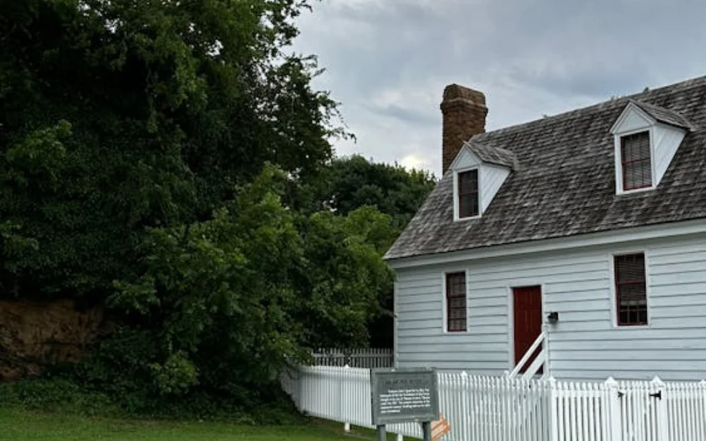 If you’ve been researching granny flats, you might be surprised how many companies now offer to sell, build or even finance one.