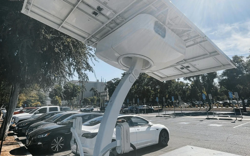 You are currently viewing How to Save on EV Insurance Australia: Expert Tips for Lower Premiums